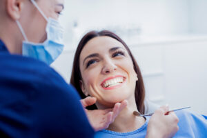 Leia mais sobre o artigo Dentes Saudáveis: Como Evitar Tártaro e Cárie